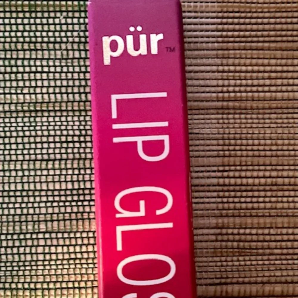 Pur Chateau Kisses Lip Gloss in Lovestruck - NWT, discontinued, HTF